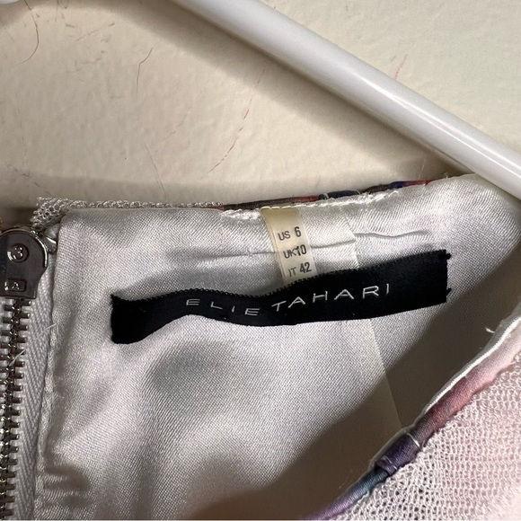 Elie Tahari Watercolor Bodycon Lined Mini Dress Size 6 - Picture 2 of 16